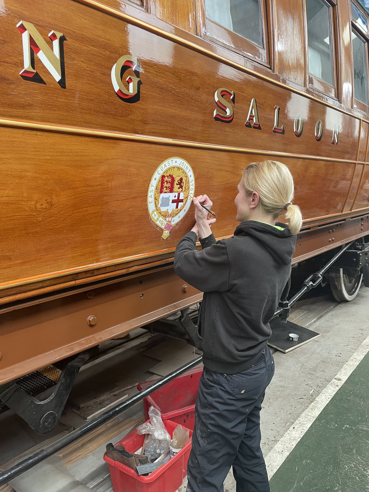 PIC 4 Signwriter Sara Jarman
